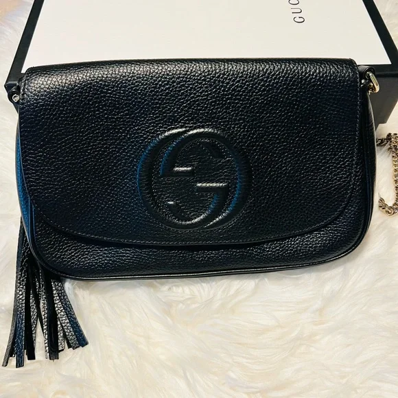 Gucci Soho Pebbled Calfskin Medium
Flap Crossbody Black - Picture 6 of 15
